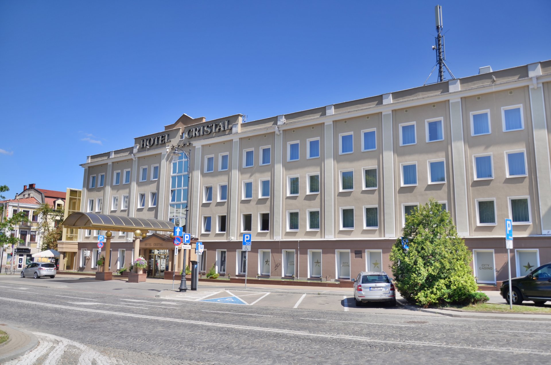 Białystok Liniarskiego hotel Cristal centrum Lipowafree photo darmowe zdjęcie