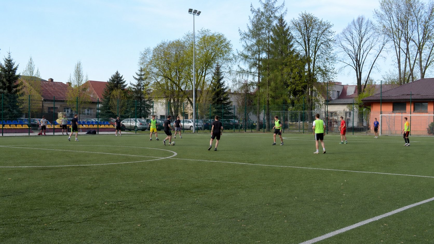 11 samorządów z Podlaskiego z dofinansowaniem na weekendowe zajęcia na Orlikach
