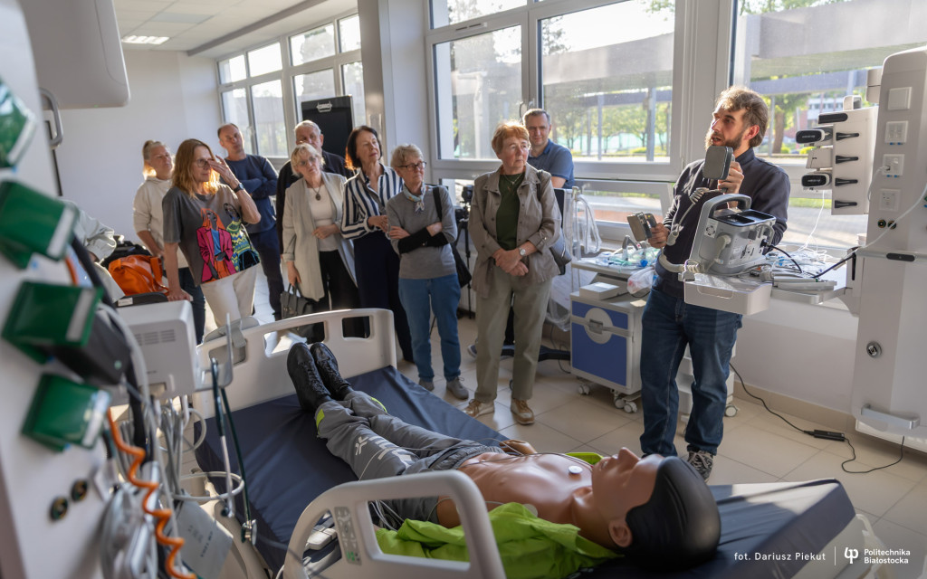Białystok. Zielona Akademia Seniora odwiedziła Wydział Mechaniczny PB