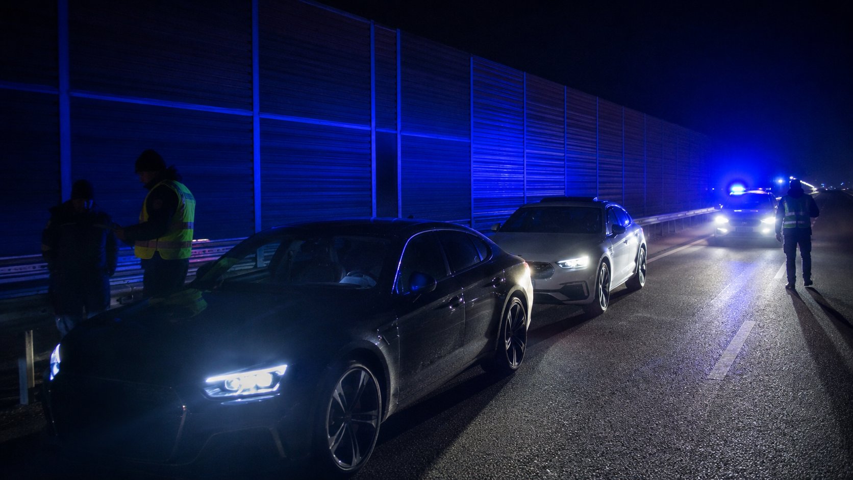 Podlascy policjanci rozbili grupę kradnącą auta i wywożącą je na Litwę