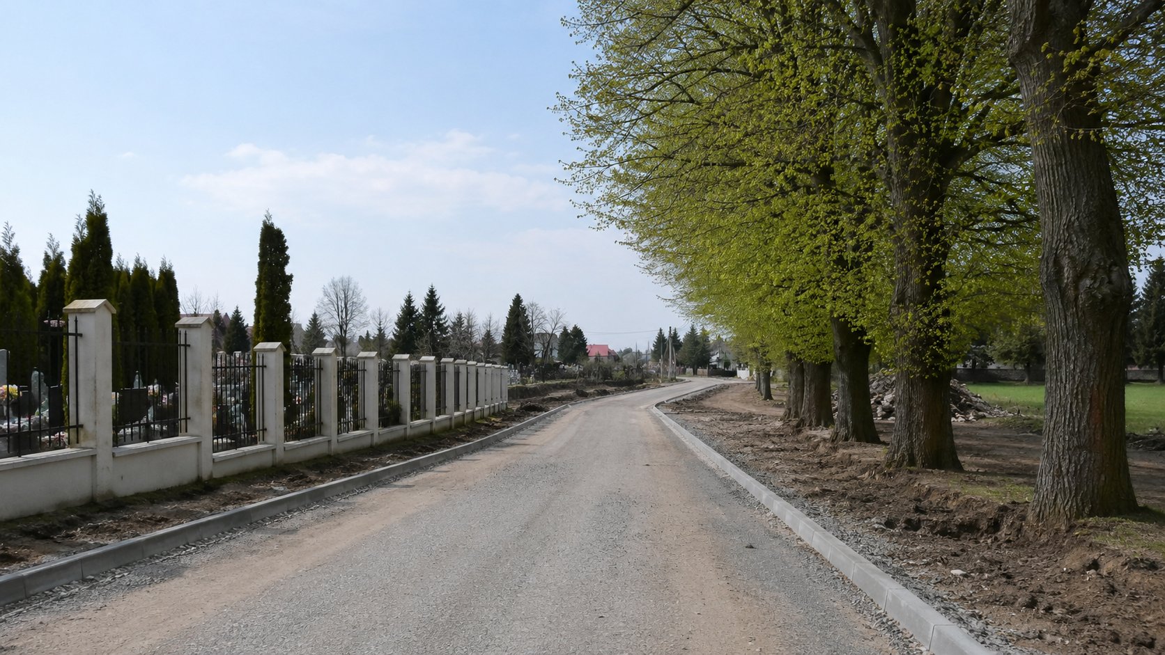 Sokółka. Spór o drogę przez cmentarz nadal blokuje inwestycję