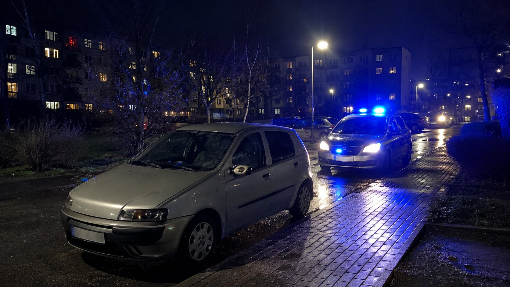 Suwałki. Policja odzyskała skradziony samochód, dwóch mężczyzn z zarzutami