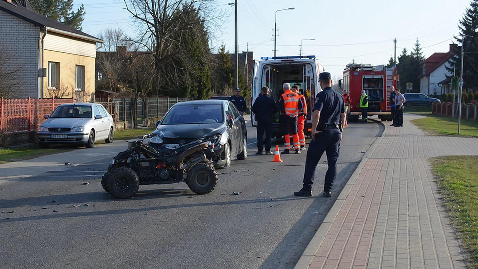 Wypadek quada w Knyszynie. 72-latek trafił do szpitala
