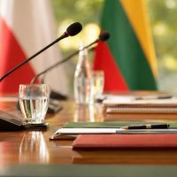 Augustow.-Rozmowy-o-wspo-pracy-Polski-i-Litwy-przy-granicy