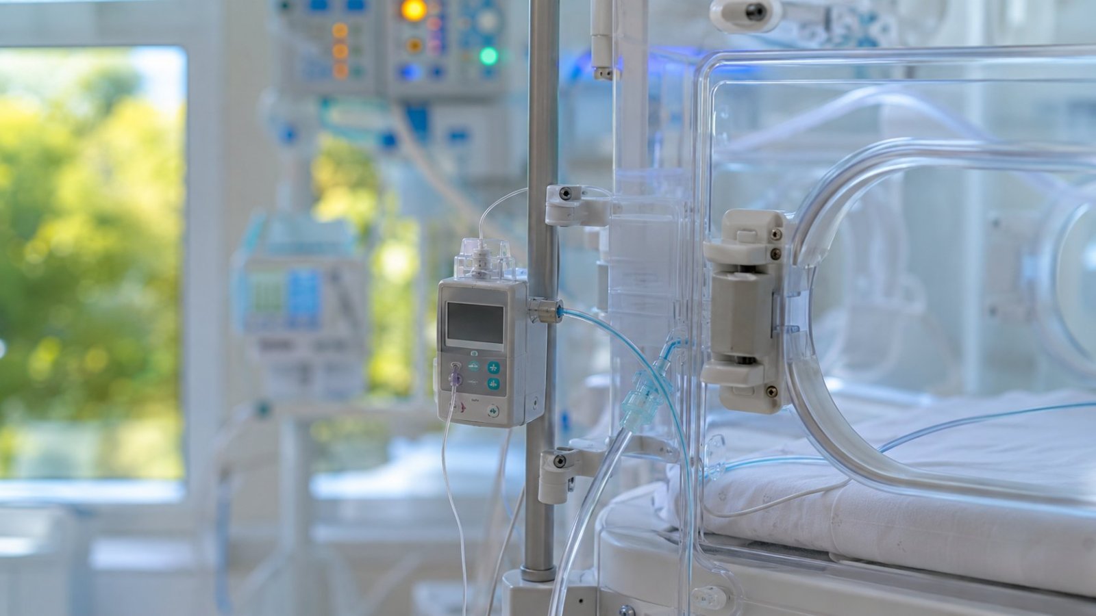 Białystok. Hybrydowa pompa insulinowa pomogła uratować skrajnego wcześniaka