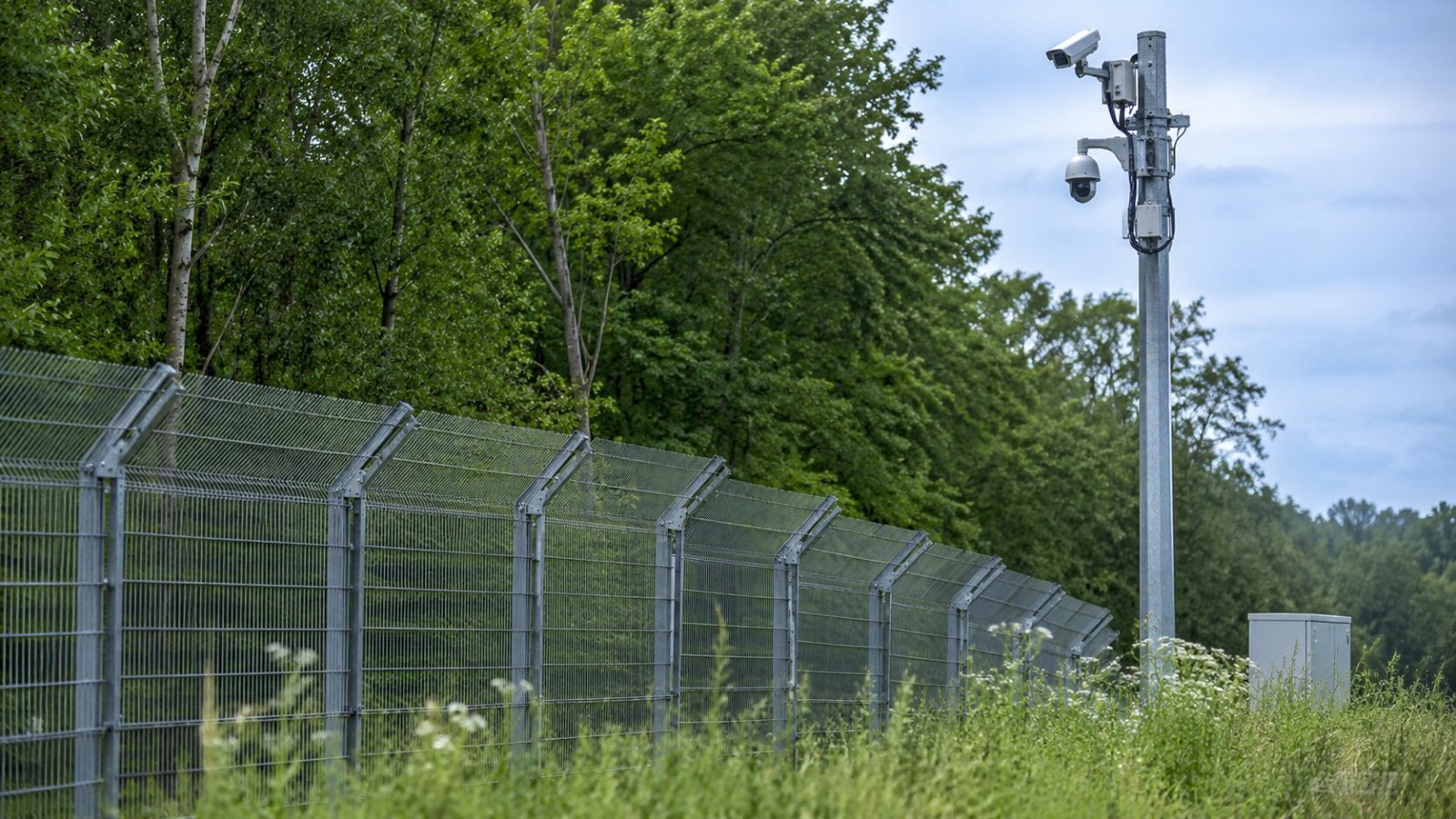 Kuźnica. Jordan Bardella oglądał zaporę i system monitoringu