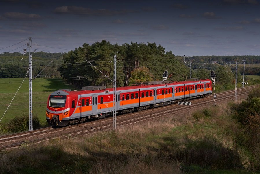 Pierwszy pociąg do Łomży jeszcze nie wyjechał, a już wyprzedany!