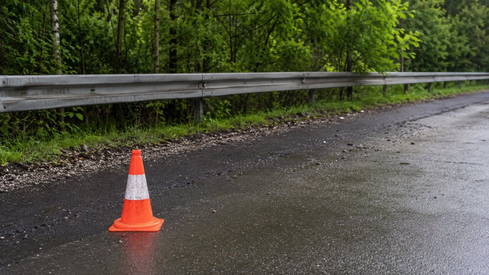 Wypadek na S61 koło Stawisk. Ranna kobieta trafiła do szpitala