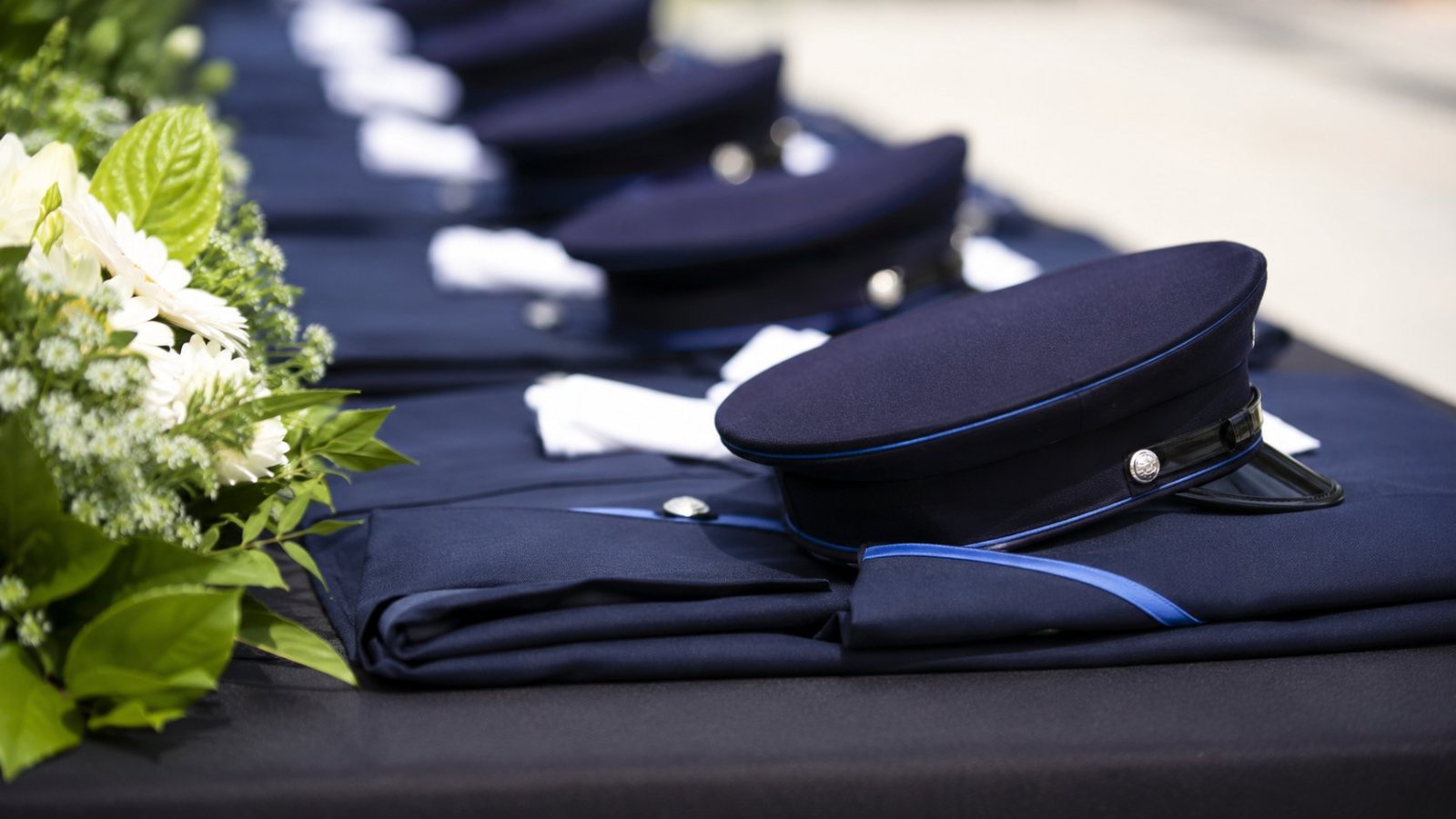 Łomża. Czterdziestu policjantów otrzymało awanse podczas Święta Policji