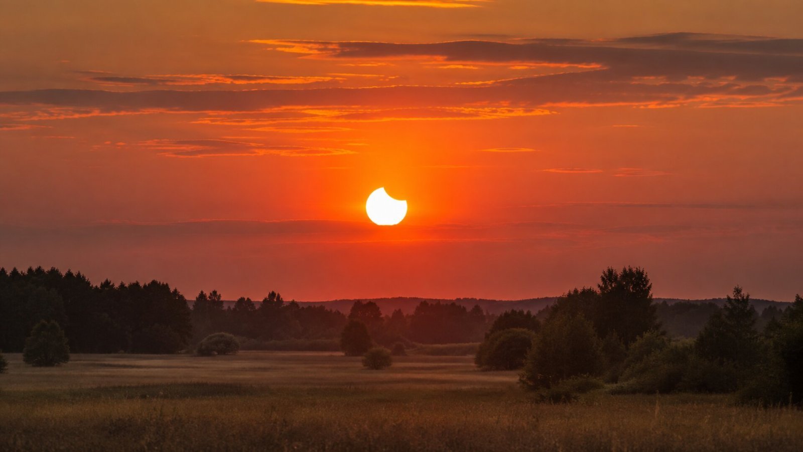 Częściowe zaćmienie Słońca będzie widoczne nad Podlasiem