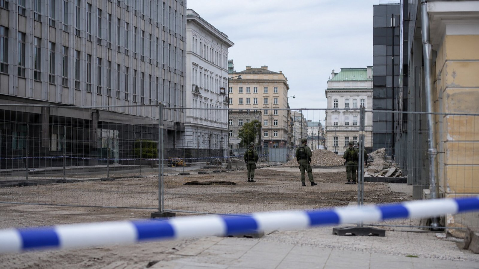 Mina przeciwpancerna znaleziona w centrum Łomży