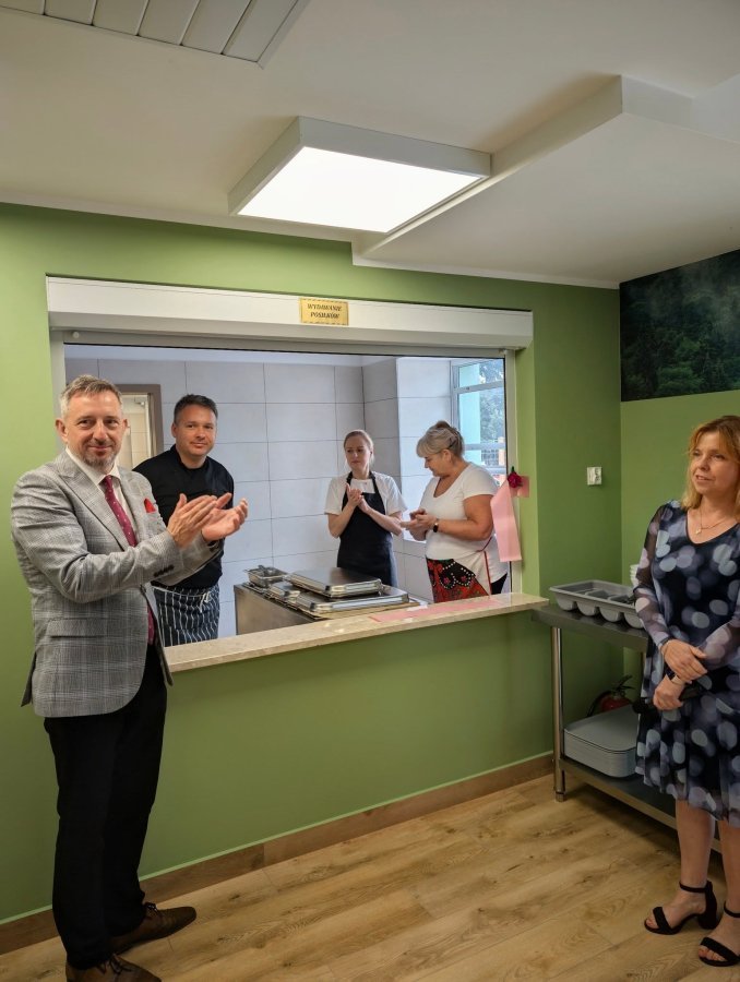 Nowa stołówka otwarta w Sportowej Szkole Podstawowej w Supraślu