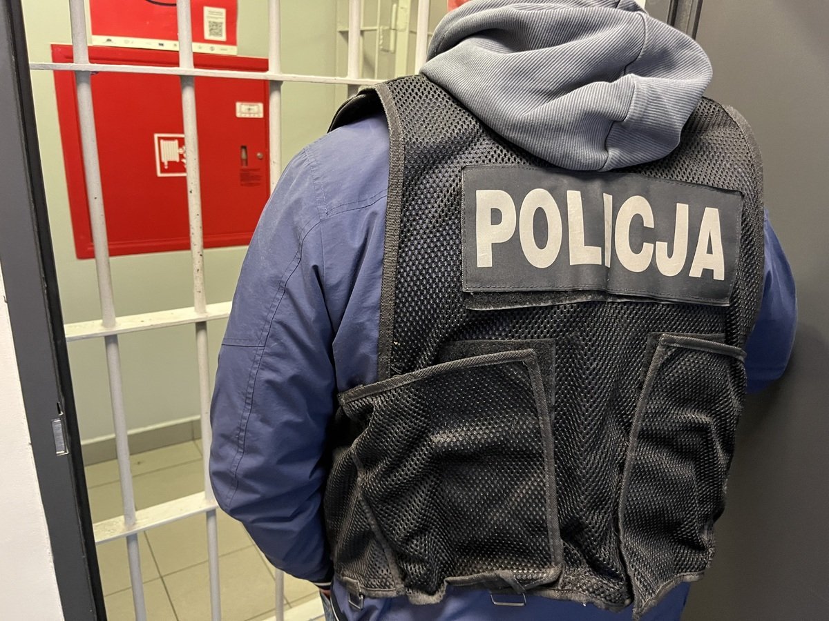 Łomżyńscy policjanci zatrzymali trzy poszukiwane osoby
