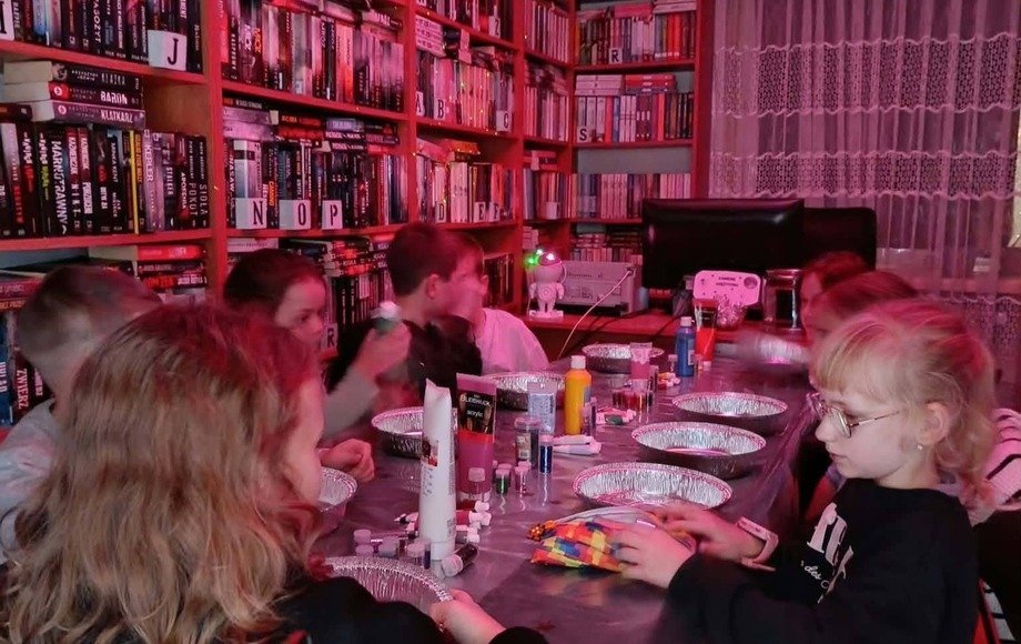 Kosmiczna Noc Bibliotek w Sokółce pełna eksperymentów