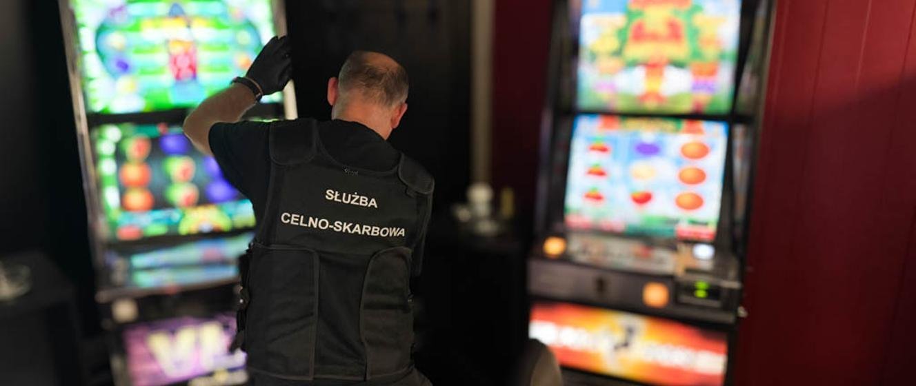Podlaska KAS zlikwidowała nielegalne salony gier w Łomży i Wysokiem Mazowieckiem