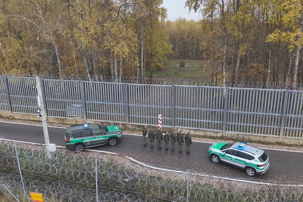 Straż Graniczna pamięta o lotnikach zmarłych w katastrofie